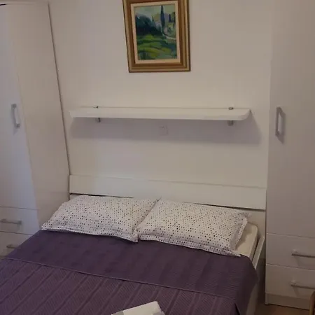 13592a Διαμέρισμα *