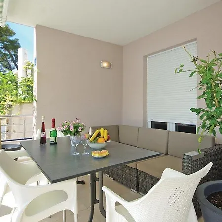 13592a